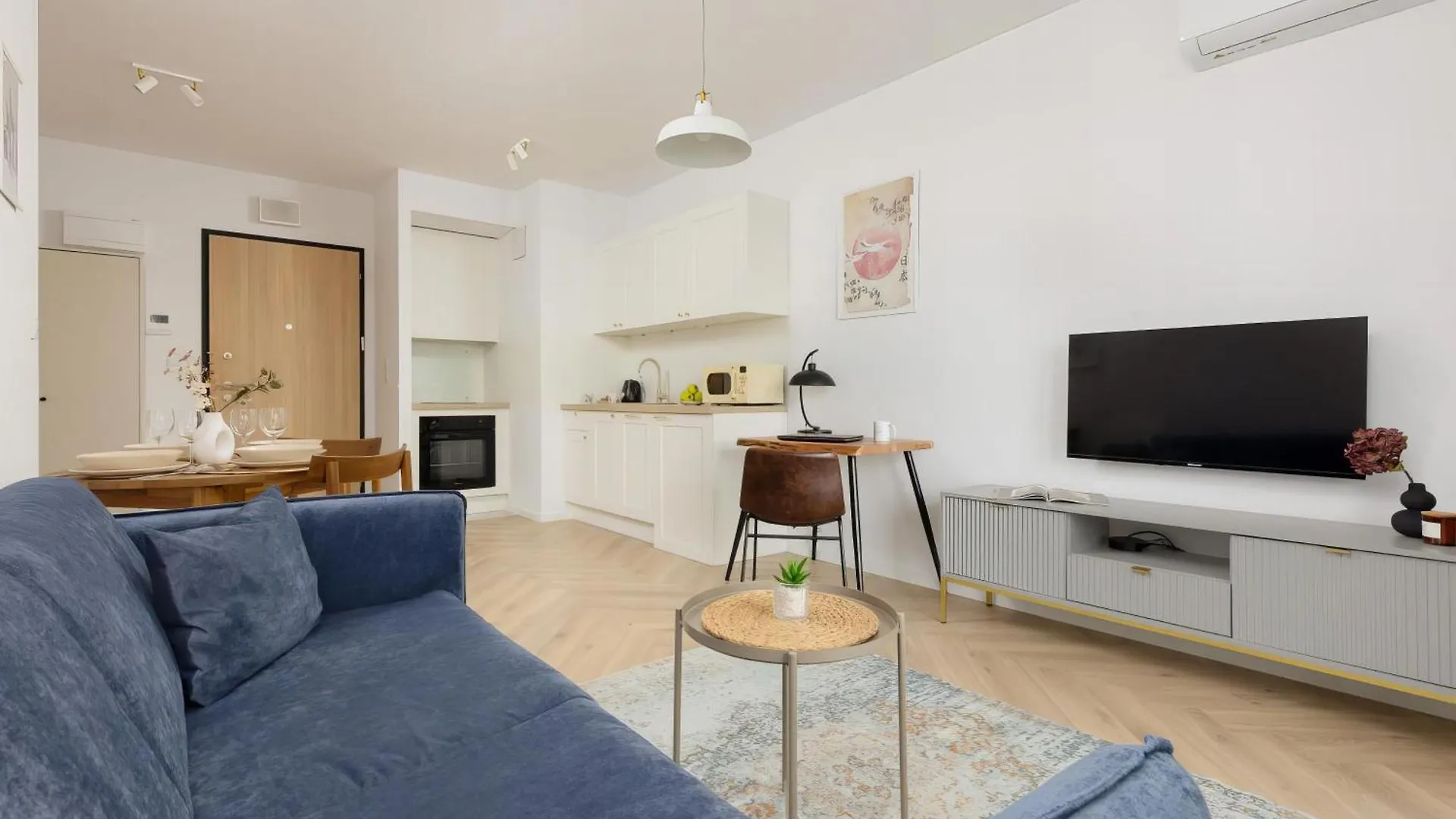 L27 Aparthotel Warsaw 0*,  Poland